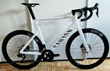 Brugt Canyon Aeroad CF SLX 7 Di2 2025 2025 Road & Gravel — billede 1 af 9