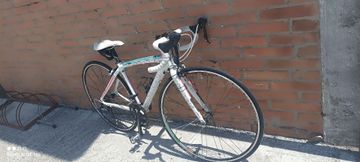Used Bianchi Custom Shimano Sora 2014 Road & Gravel, White — image 3 of 4