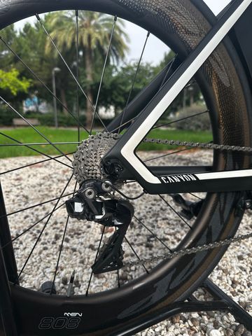 Używany Canyon Speedmax CF SLX 9.0 SL 2018 2018 Road & Gravel — zdjęcie 17 z 21