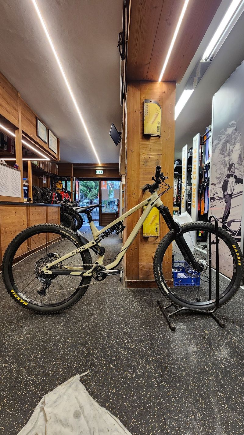 Used Commencal META TR RACE 2022 2022 MTB