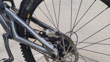 Used Intense M16c SRAM X01 DH 2020 Mountainbike, Light Gray — image 3 of 5