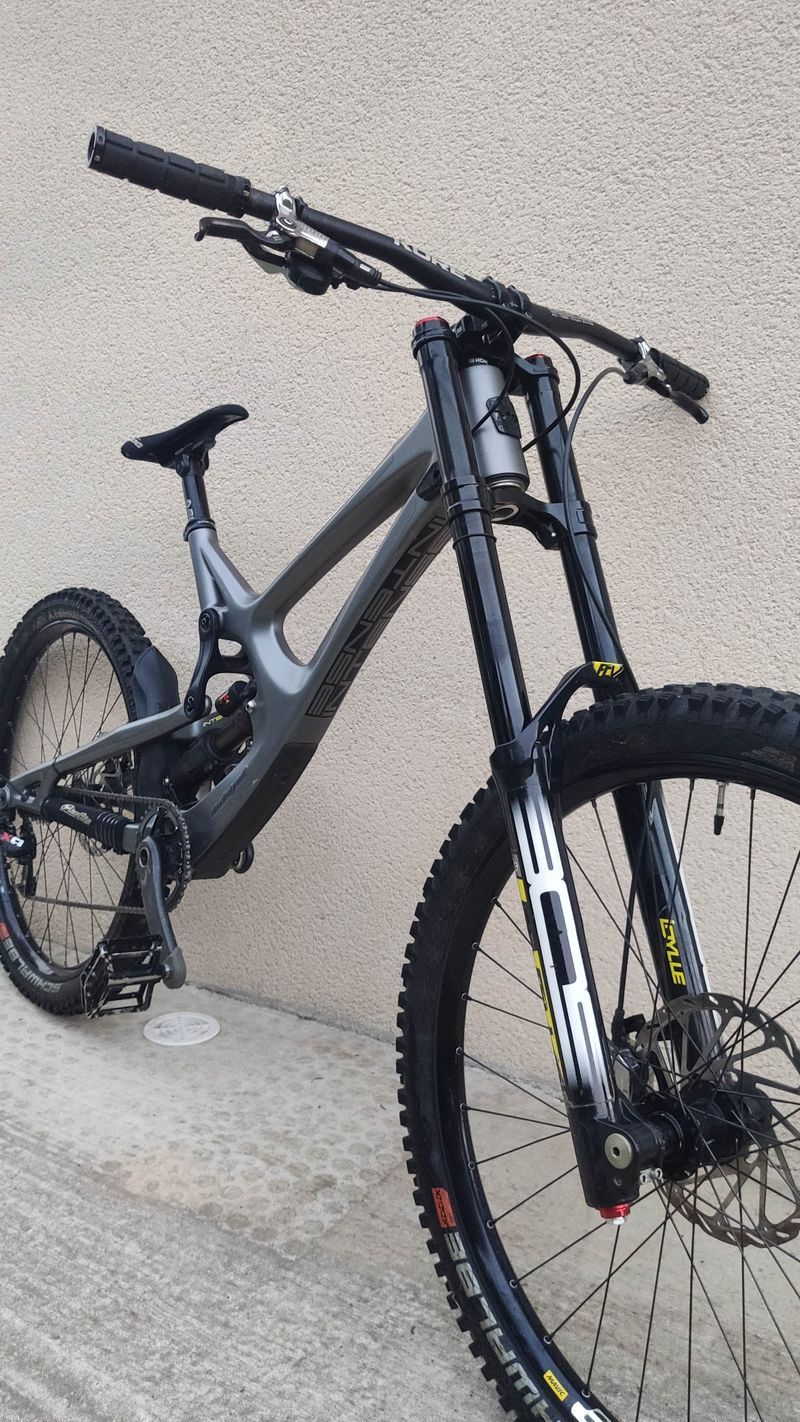 Použité Intense M16c SRAM X01 DH 2020 MTB