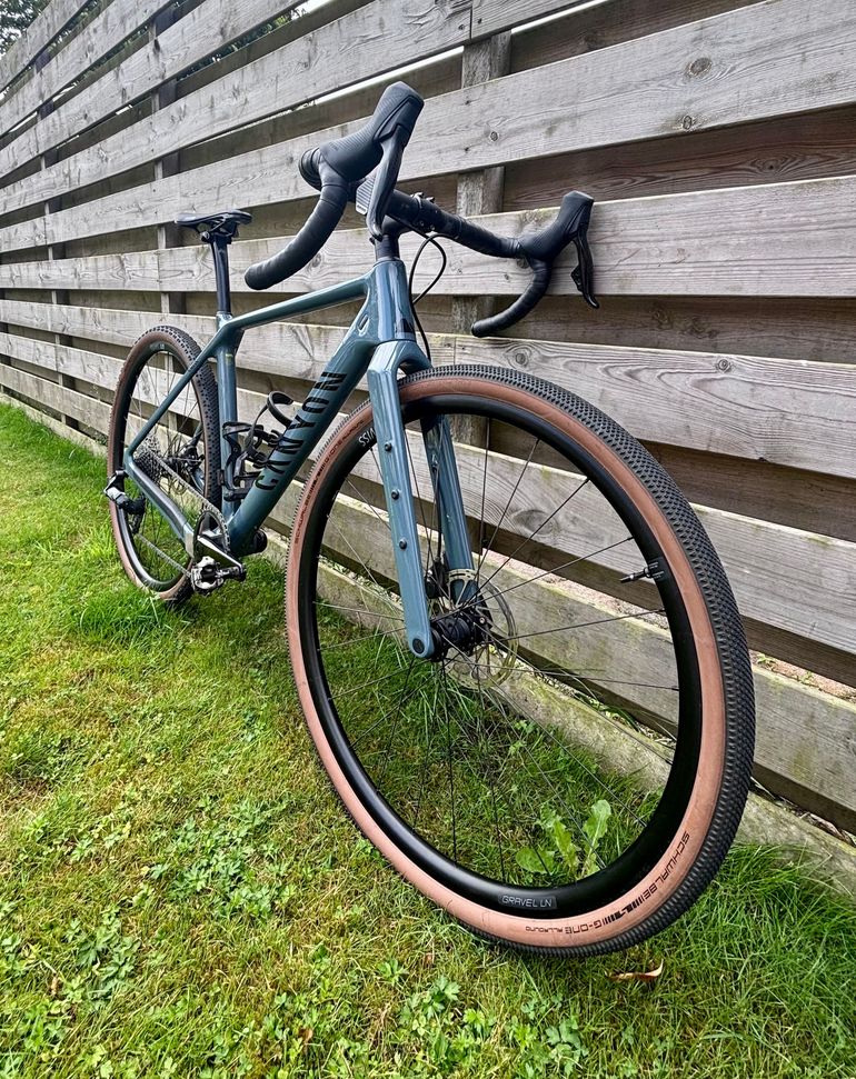 Gebrauchtes Canyon Grizl SRAM Rival eTap AXS 2023 Road & Gravel, Hellgrau — Bild 2 von 10