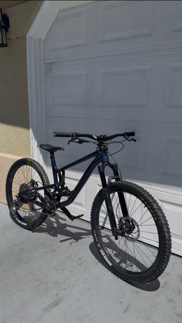 Used Santa Cruz Nomad R / Aluminum / 27.5 2019 2019 MTB