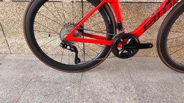Używany BMC Teammachine R 01 FIVE 2027 2027 Road & Gravel — zdjęcie 4 z 5