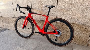 Używany BMC Teammachine R 01 FIVE 2027 2027 Road & Gravel — zdjęcie 2 z 5