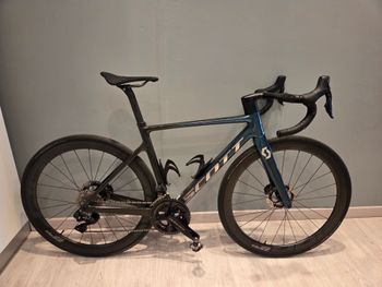 Used Scott Addict RC Pro 2023 2023 Road & Gravel