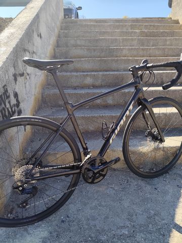 Used Giant Contend Shimano 105 2024 Road & Gravel, Black — image 1 of 6