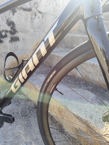 Used Giant Contend Shimano 105 2024 Road & Gravel, Black — image 6 of 6