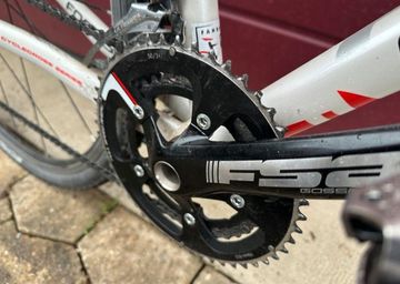 Tweedehands Focus Mares AX 1 Custom Shimano 105 2011 Road & Gravel — afbeelding 4 van 8