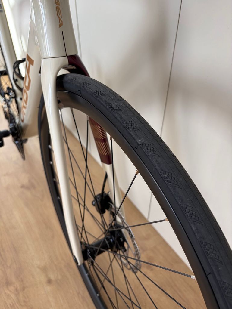 Gebrauchtes Orbea ORCA M30 2025 2025 Road & Gravel, Weiß — Bild 4 von 8
