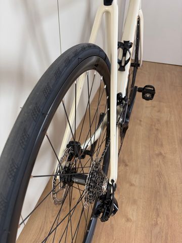 Used Orbea ORCA M30 2025 2025 Road & Gravel, White — image 6 of 8