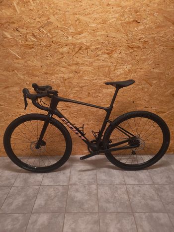 Used Giant Revolt Advanced 3 2022 2022 Road & Gravel
