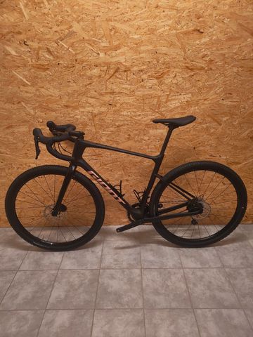 Used Giant Revolt Advanced 3 2022 2022 Road & Gravel