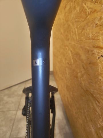 Giant Revolt Advanced 3 2022 2022 Road & Gravel d'occasion — image 12 sur 16