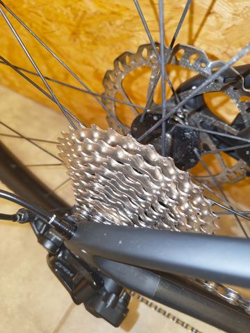 Giant Revolt Advanced 3 2022 2022 Road & Gravel d'occasion — image 5 sur 16