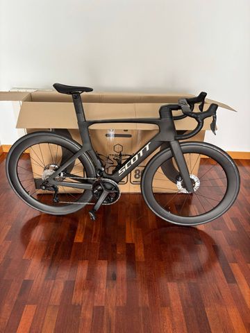 Scott Foil RC 10 2025 2025 Road & Gravel usato