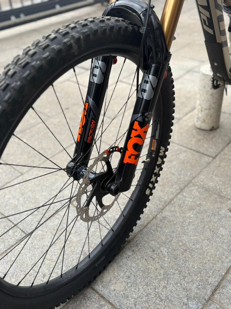 Gebrauchtes Pivot Firebird 29 Pro X01 2019 2019 Mountainbike, Hellgrau, 29 — Bild 4 von 8