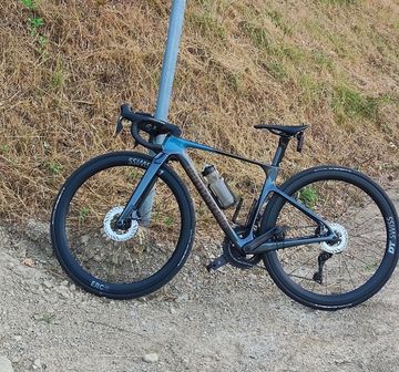 Cannondale SuperSix EVO 2 2026 2026 Road & Gravel usato, Grigio chiaro — immagine 2 di 3