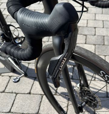 Gebrauchtes Canyon Ultimate CFR Disc eTap 2022 2022 Road & Gravel, Schwarz — Bild 10 von 10