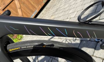 Gebrauchtes Canyon Ultimate CFR Disc eTap 2022 2022 Road & Gravel, Schwarz — Bild 3 von 10