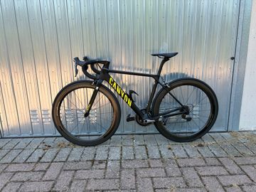 Gebrauchtes Canyon Ultimate CF SLX 9.0 2019 2019 Road & Gravel, Schwarz — Bild 1 von 9