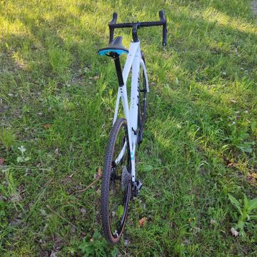 Tweedehands CUBE Cross SRAM Rival eTap AXS 2025 Road & Gravel — afbeelding 3 van 30