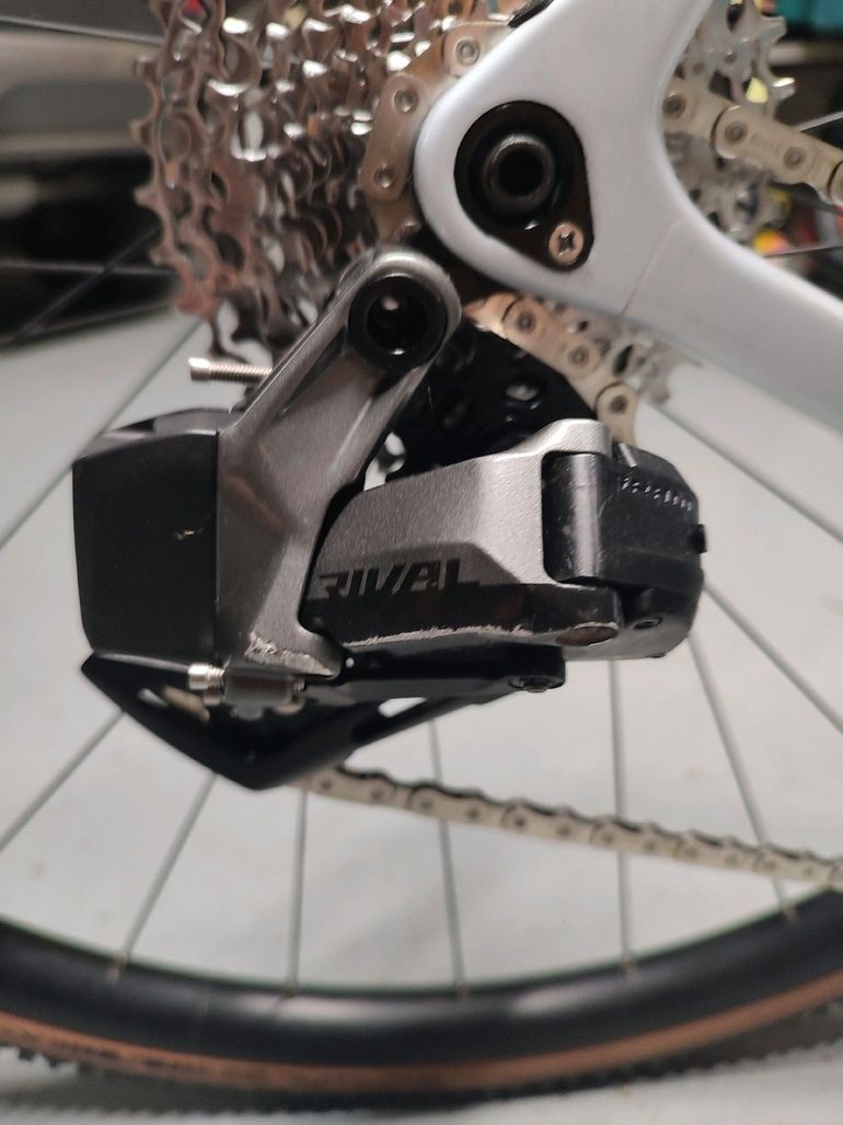 Tweedehands CUBE Cross SRAM Rival eTap AXS 2025 Road & Gravel — afbeelding 30 van 30