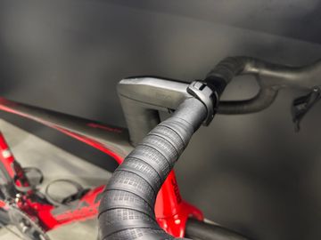 Używany BMC Teammachine R 01 FIVE 2027 2027 Road & Gravel — zdjęcie 6 z 8