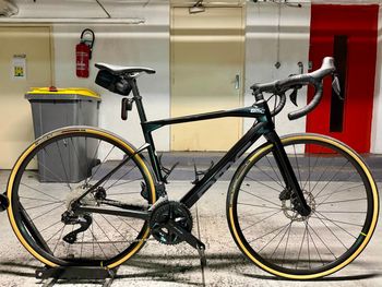 BMC Roadmachine FIVE 2023 2023 Road & Gravel usato