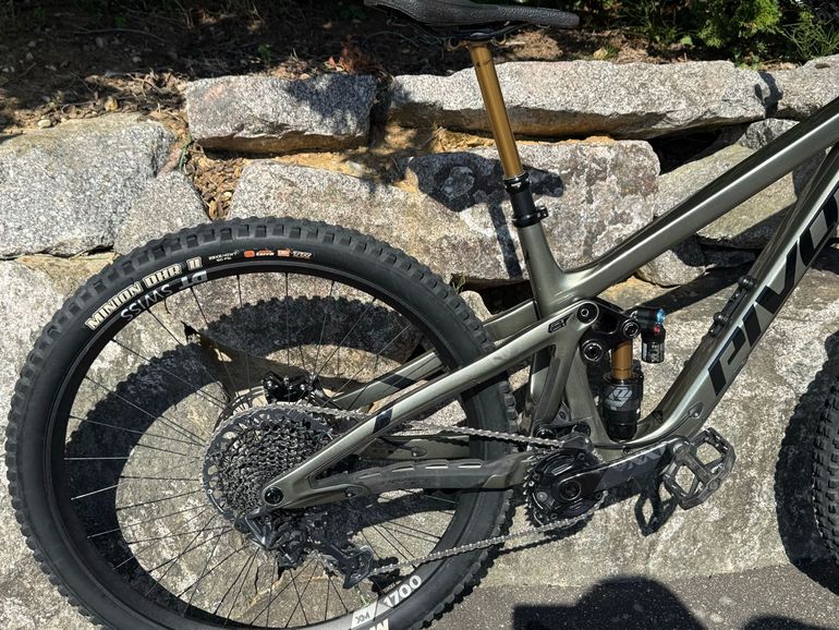 Brugt Pivot FIREBIRD Pro X01 2024 2024 Mountainbike — billede 5 af 8