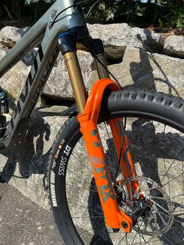 Gebrauchtes Pivot FIREBIRD Pro X01 2024 2024 Mountainbike, Hellgrau, 29 — Bild 2 von 8