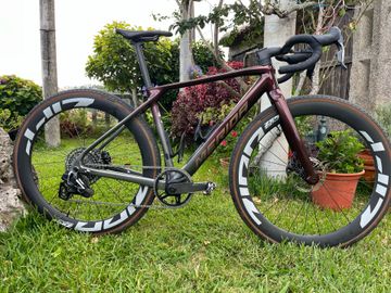 Merida MISSION 9000 2026 2026 Road & Gravel usato, Rosso — immagine 1 di 12