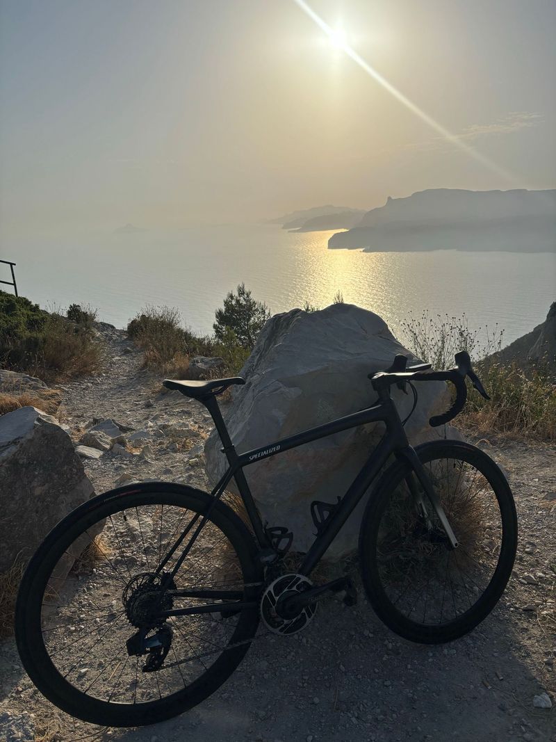Used Specialized Aethos Pro - SRAM Force eTap AXS 2022 2022 Road & Gravel
