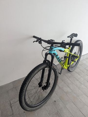 Used Trek Supercaliber 9.8 2020 2020 Mountainbike, Green, 29 — image 2 of 6