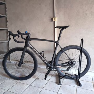 Trek Émonda SLR 6 eTap 2022 2022 Road & Gravel usato