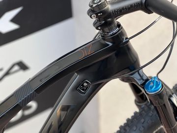 Used Orbea OIZ M50 2018 2018 Mountainbike, Black, 27.5, 29 — image 11 of 18