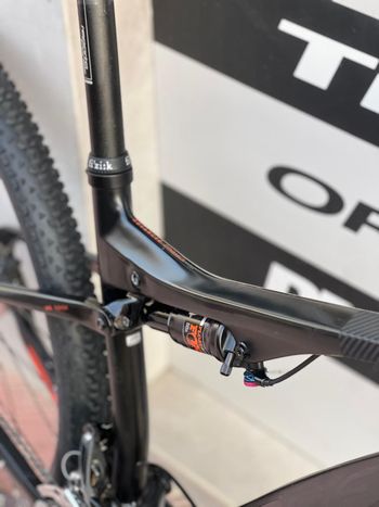 Orbea OIZ M50 2018 2018 Mountainbike usato, Nero — immagine 8 di 18