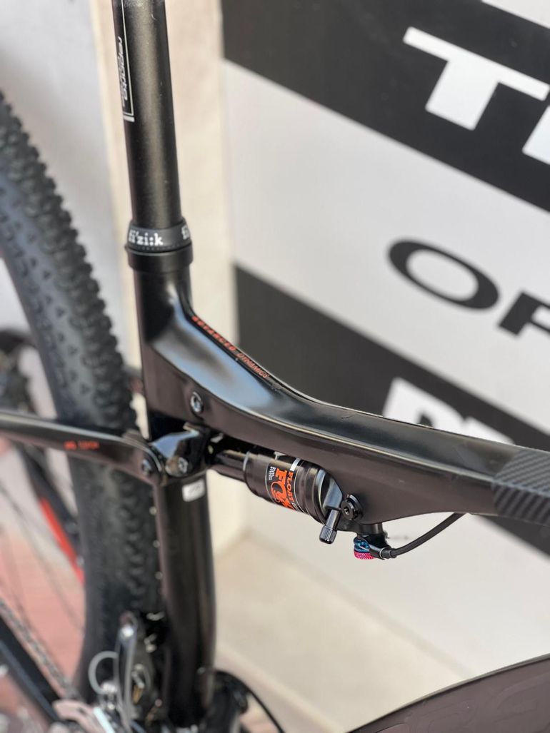 Orbea OIZ M50 2018 2018 Mountainbike usato, Nero — immagine 8 di 18
