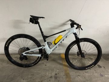 Używany Scott Spark RC Team Issue 2025 2025 Mountainbike — zdjęcie 1 z 3
