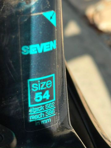 Used BMC Roadmachine SEVEN 2022 2022 Road & Gravel, Blue — image 9 of 11