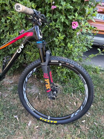 Used Liv Custom Shimano SLX 2019 Mountainbike, Black — image 2 of 8