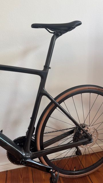 Used Scott Addict 20 2024 2024 Road & Gravel, Green — image 4 of 10