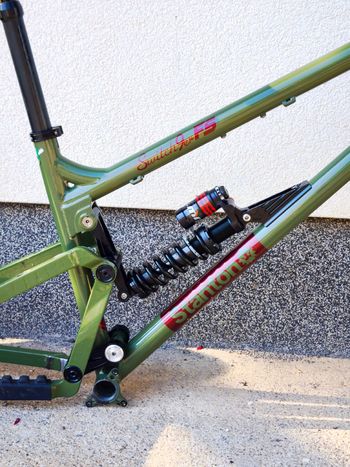 Used Stanton Switch9er Frameset 2021 Mountainbike, Green — image 2 of 12