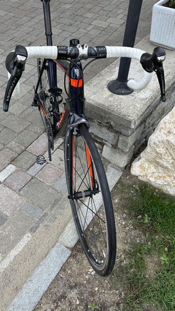 Trek Émonda SL 6 Pro 2017 2017 Road & Gravel usato, Nero — immagine 3 di 7
