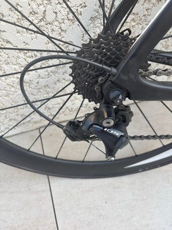 Gebrauchtes Pinarello Dogma Shimano 105 2018 Road & Gravel, Schwarz — Bild 4 von 12