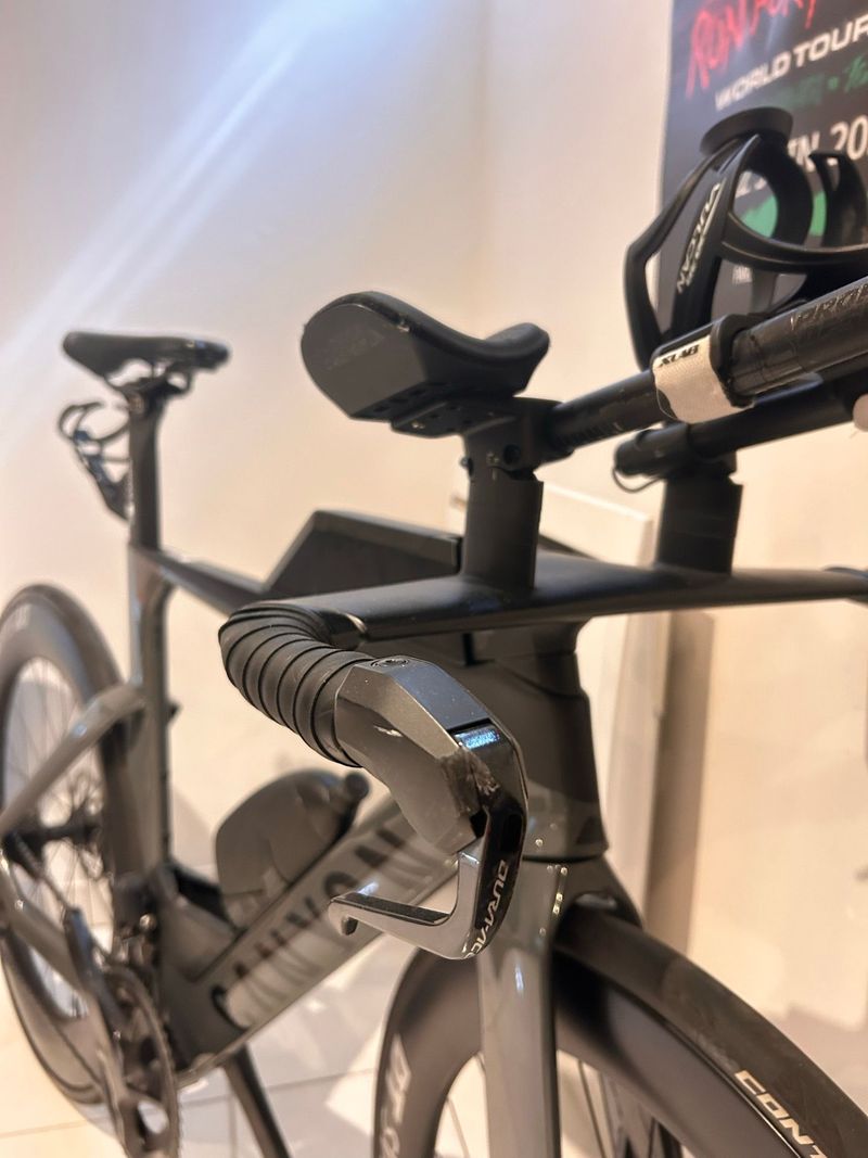 Canyon Speedmax CF 7 Di2 2025 2025 Road & Gravel usato, Nero — immagine 3 di 6