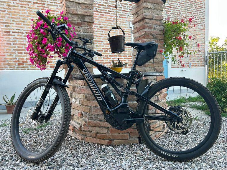Specialized Turbo Levo Comp 2023 2023 Mountainbike usato, Nero — immagine 3 di 3
