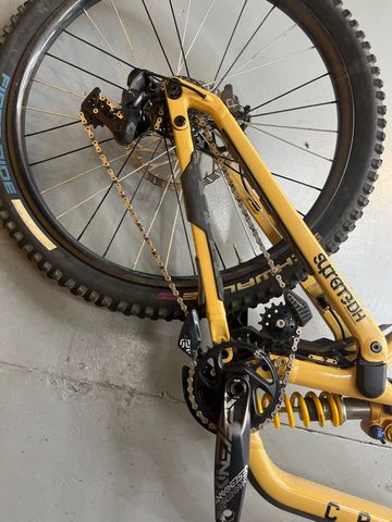 Commencal RACE KIT SUPREME SRAM GX 2023 Mountainbike d'occasion — image 3 sur 9