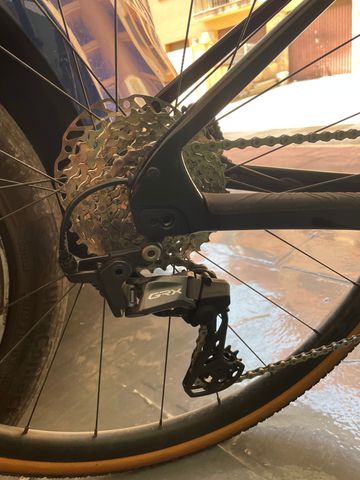 Used Giant Revolt Advanced 2 2025 2025 Road & Gravel, Black — image 8 of 8